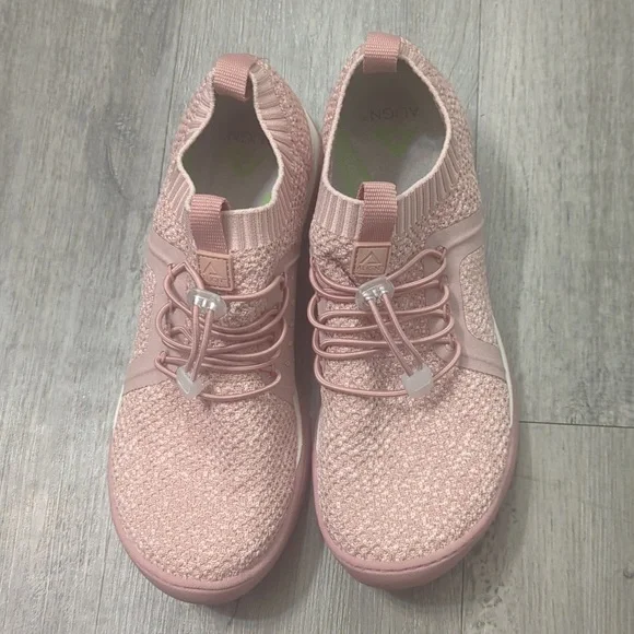 Align Knit Bungee Slip On Torri Sneakers - Picture 2 of 9